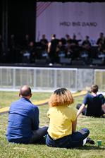 On 14 May 2022, Hochschule Düsseldorf – University of Applied Sciences (HSD) could finally celebrate its 50th anniversary – and the response exceeded everything all organisers had hoped for: Several thousand people came to celebrate during the day and well into the night, creating a unique atmosphere on campus and enjoying wonderful weather.